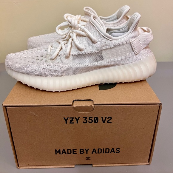 Yeezy Boost 350 V2 - Picture 3 of 10
